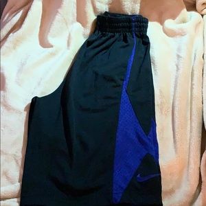 Black nike basketball shorts (Kobe)